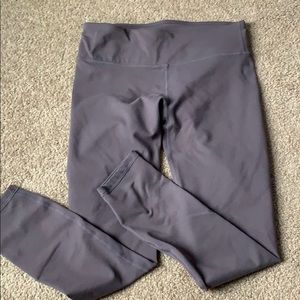 (5 for 20$) purple fabletics leggings